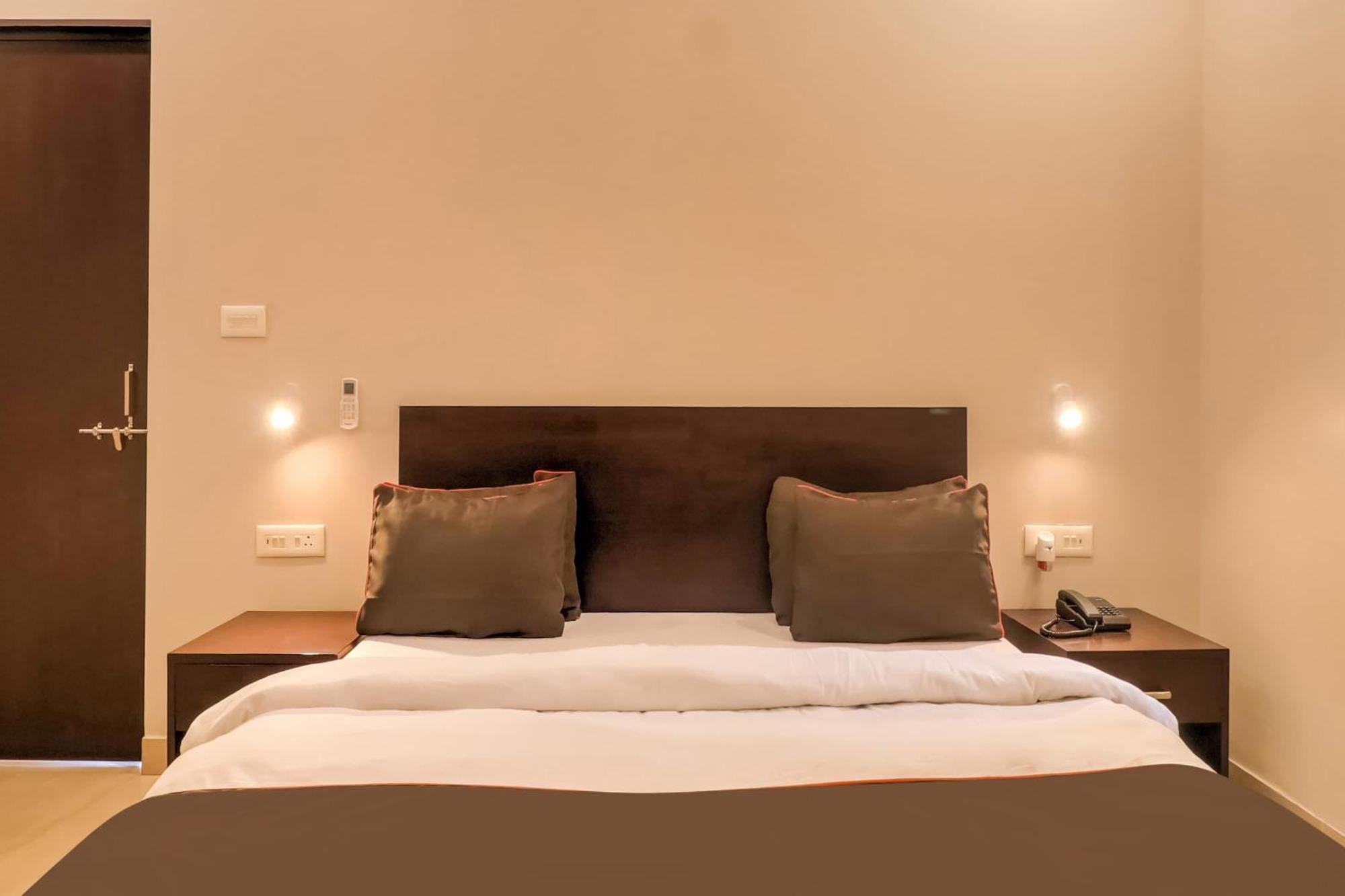 Townhouse Amaraa Farms Near Lulu Hypermarket Lucknow Dış mekan fotoğraf