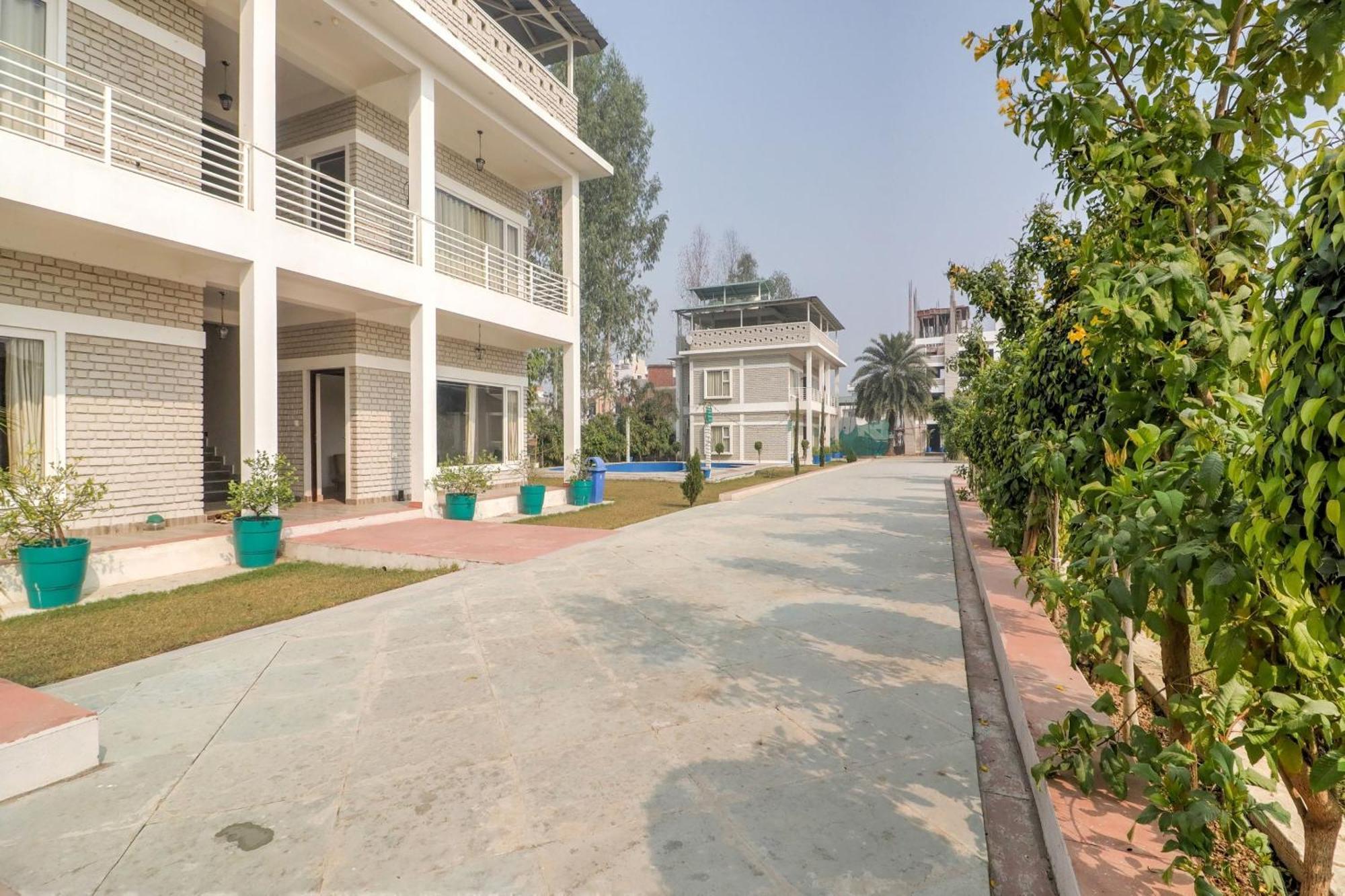 Townhouse Amaraa Farms Near Lulu Hypermarket Lucknow Dış mekan fotoğraf