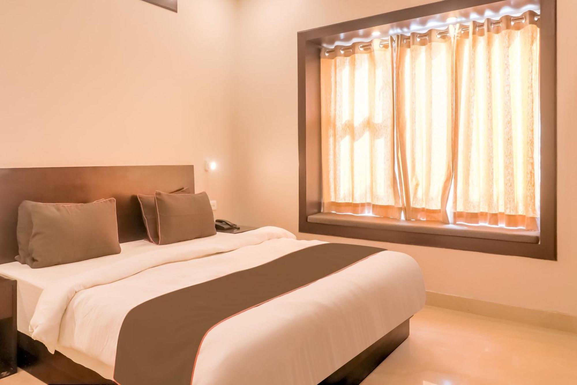 Townhouse Amaraa Farms Near Lulu Hypermarket Lucknow Dış mekan fotoğraf