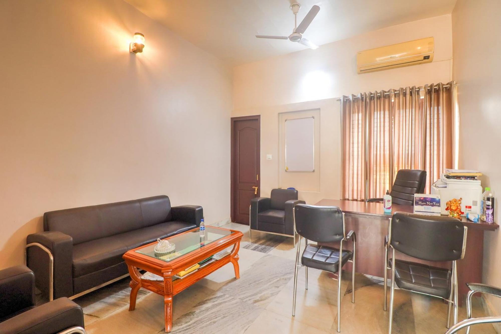 Townhouse Amaraa Farms Near Lulu Hypermarket Lucknow Dış mekan fotoğraf